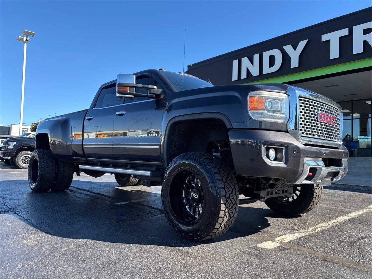 Used 2016 GMC Sierra 3500 Denali w/ Driver Alert Package AWD/4WD image 29