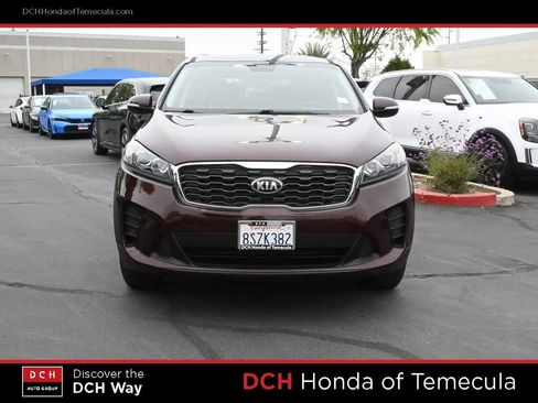Used 2020 Kia Sorento LX FWD image 2