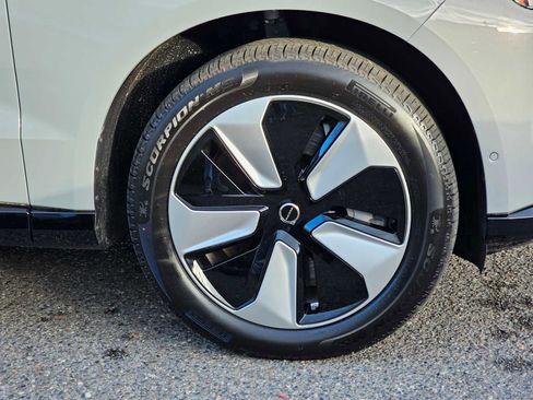 New 2025 Volvo EX90 Plus image 9