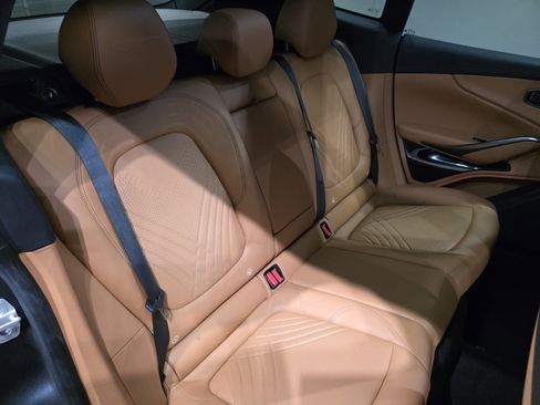 Used 2023 Aston Martin DBX image 21