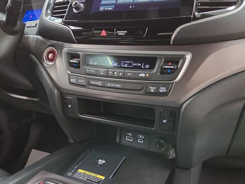 Used 2024 Honda Passport EX-L image 16