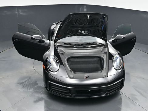 Certified 2024 Porsche 911 Carrera RWD image 28
