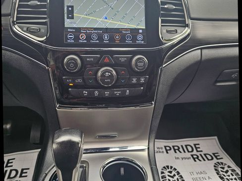 Used 2020 Jeep Grand Cherokee Limited w/ Luxury Group II AWD/4WD image 27