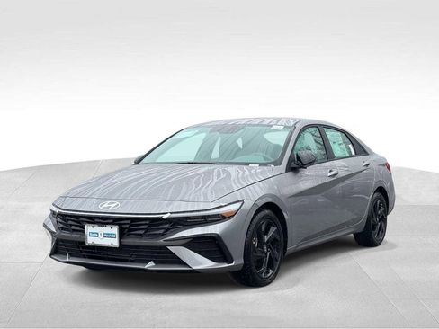 New 2026 Hyundai Elantra Sport FWD image 2