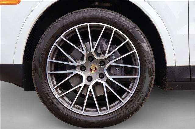 Used 2019 Porsche Cayenne AWD/4WD image 9