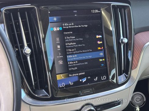 Used 2022 Volvo S60 B5 Momentum w/ Premium Package image 22