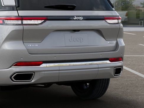 New 2025 Jeep Grand Cherokee Overland w/ Adv Protech Group III AWD/4WD image 14