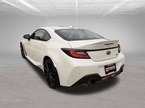 Used 2025 Toyota GR86 Premium w/ Performance Package RWD image 6