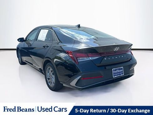 Used 2024 Hyundai Elantra SEL FWD image 6