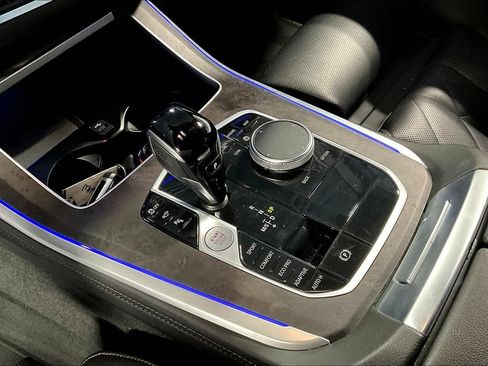 Used 2023 BMW X5 sDrive40i w/ Premium Package image 17