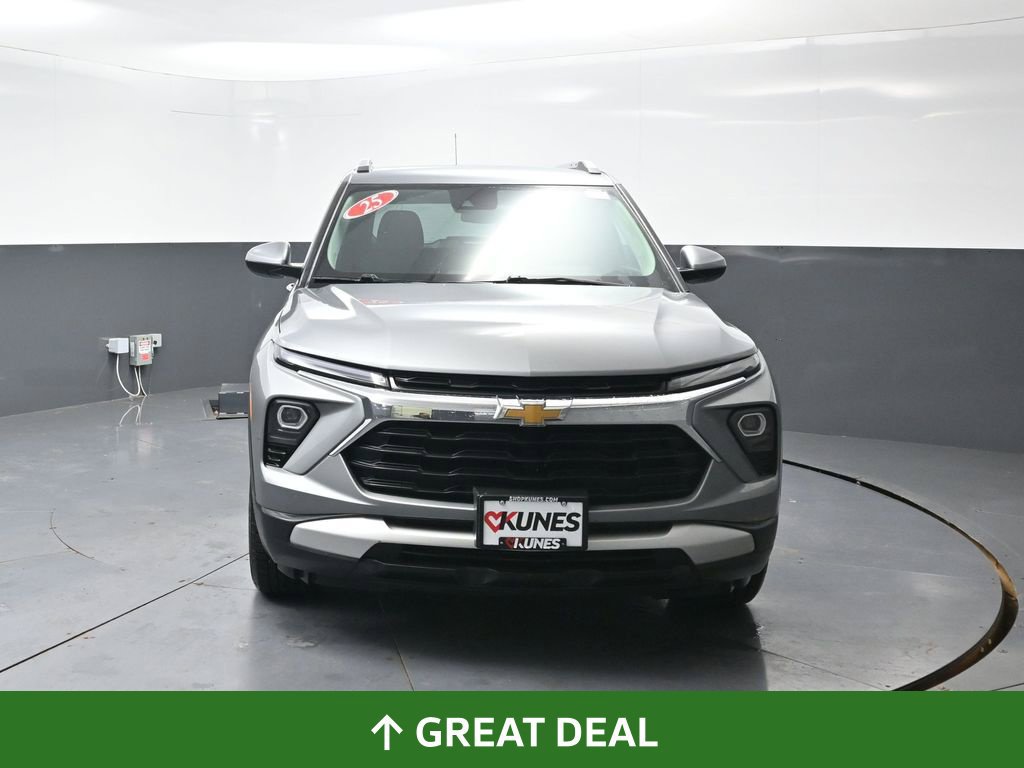 Used 2025 Chevrolet TrailBlazer LT AWD/4WD image 7