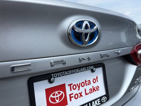 Used 2018 Toyota Camry XLE w/ Audio Package FWD image 32