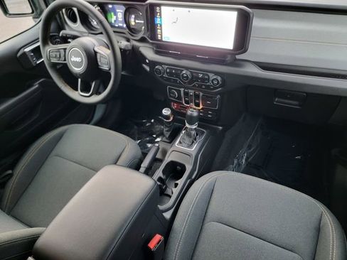Certified 2024 Jeep Wrangler Willys 4xe image 38