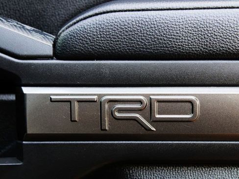 Used 2025 Toyota Tacoma TRD Sport AWD/4WD image 15