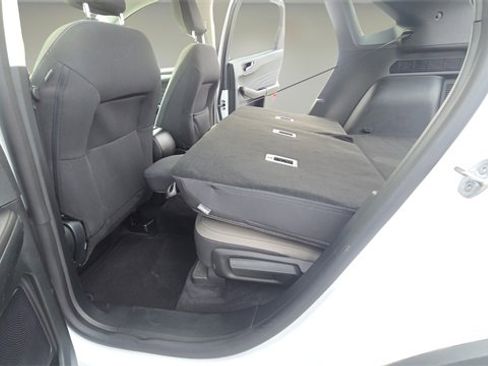 Used 2022 Ford Escape SE image 28