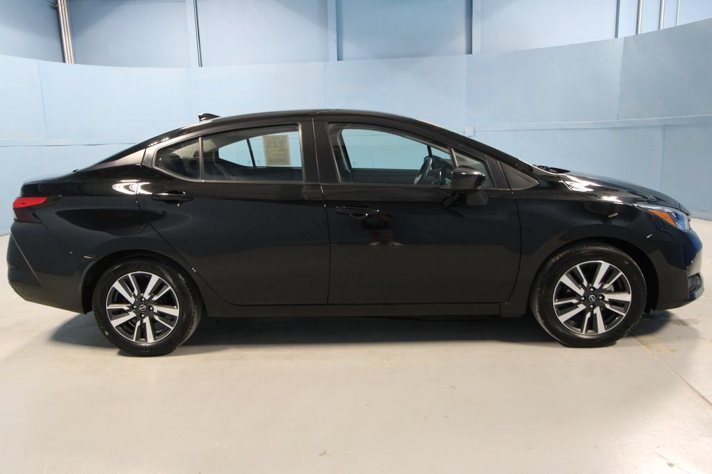Used 2025 Nissan Versa SV FWD image 28