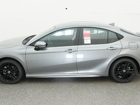 New 2026 Toyota Camry SE FWD image 2