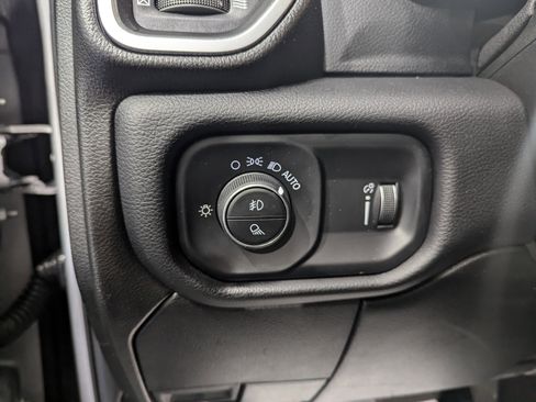 Used 2024 RAM 2500 Big Horn w/ Night Edition image 18