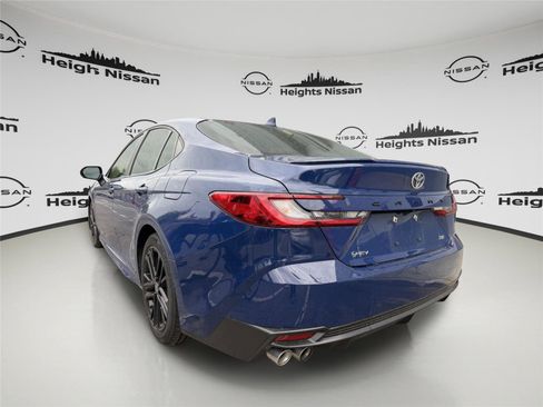 Used 2025 Toyota Camry SE FWD image 2