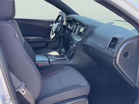 Used 2019 Dodge Charger SXT w/ Blacktop Package RWD image 51