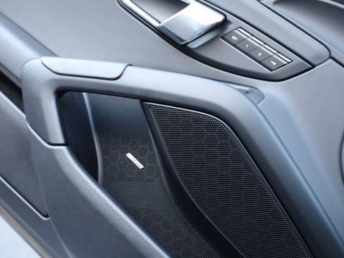 Used 2018 Porsche 718 Cayman RWD image 34