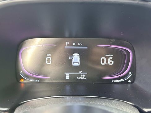 Used 2023 Kia Soul LX w/ Option Group 015 FWD image 30