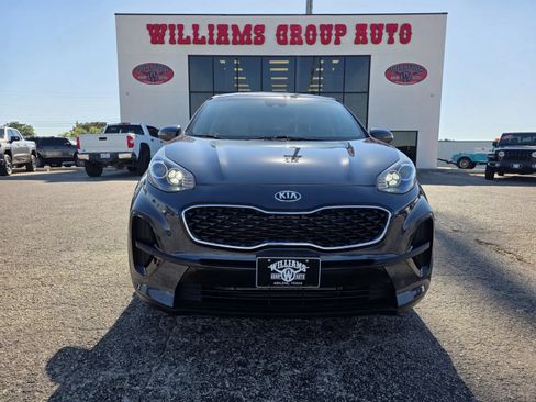 Used 2022 Kia Sportage LX w/ LX FWD Value Edition Package image 2