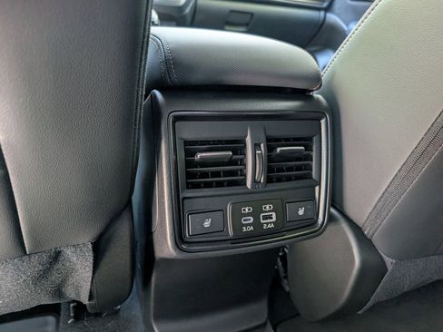 Used 2025 Subaru Forester Touring image 22