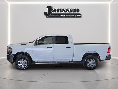 Used 2024 RAM 2500 Big Horn image 2