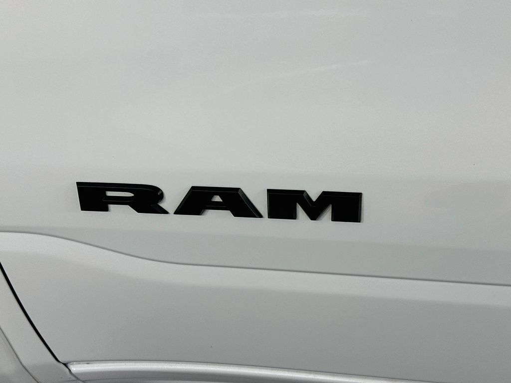 Used 2025 RAM 1500 Laramie w/ Night Edition AWD/4WD image 28