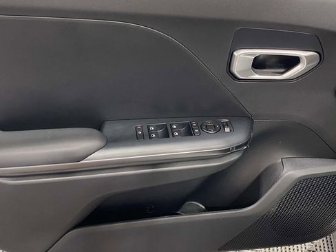 New 2026 Kia K4 LX image 17