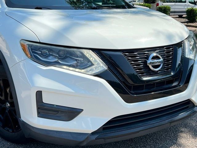 Used 2017 Nissan Rogue SV AWD/4WD image 39