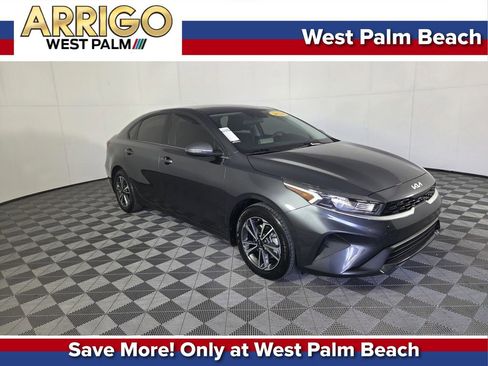 Used 2024 Kia Forte LXS w/ LXS Technology Package FWD image 1
