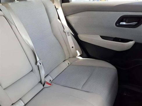 Used 2023 Nissan Rogue SV image 18