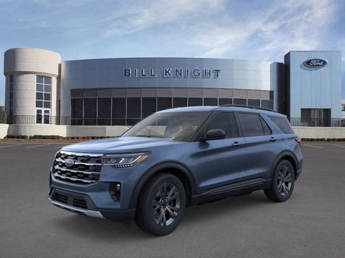 New 2026 Ford Explorer Active w/ Active Comfort Package image 2