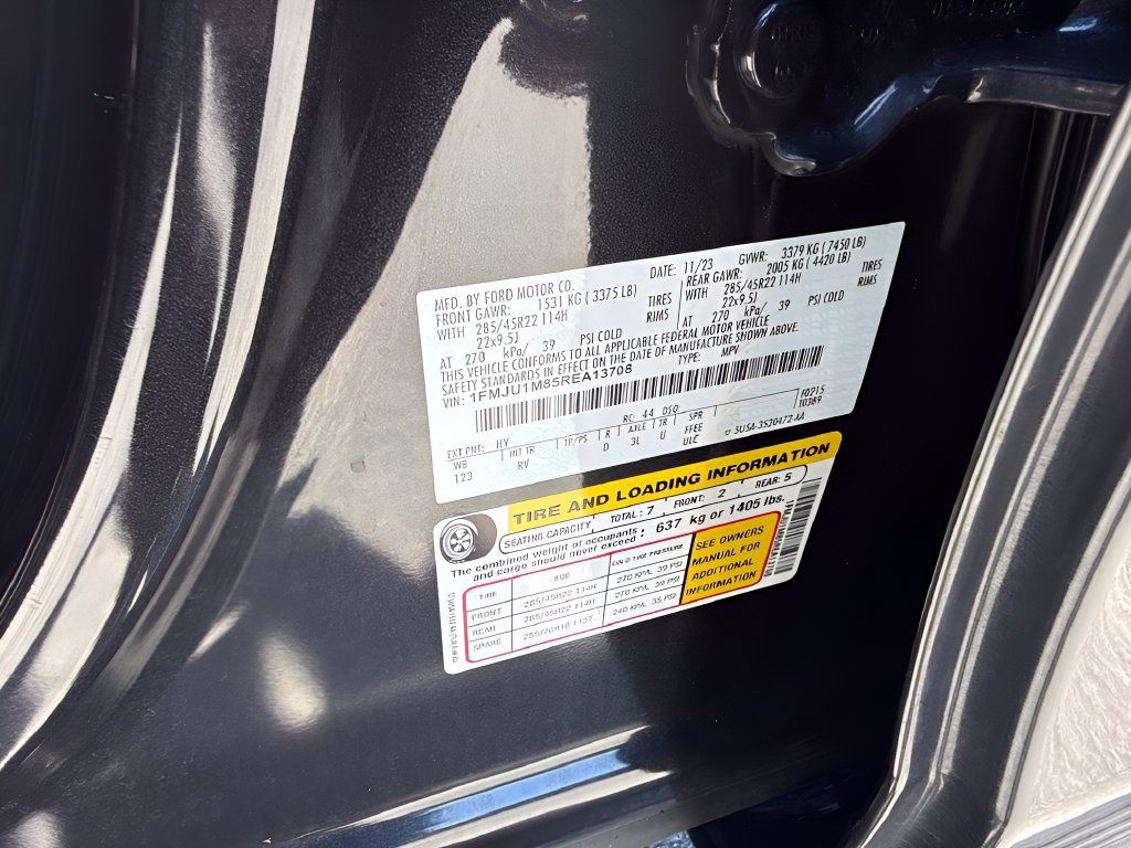 Used 2024 Ford Expedition Platinum AWD/4WD image 34