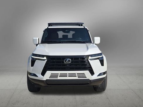 Used 2024 Lexus GX 550 w/ Accessory Package (31) AWD/4WD image 9