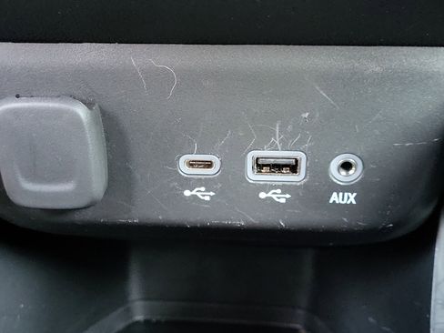 Used 2023 Chevrolet TrailBlazer RS w/ Sun and Liftgate Package image 30