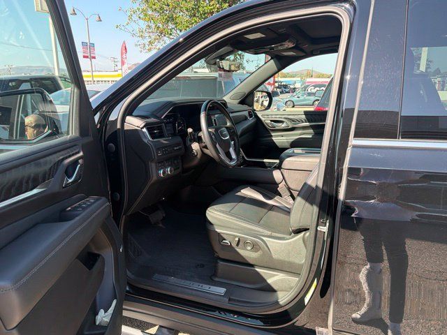 Used 2021 GMC Yukon Denali w/ Denali Ultimate Package AWD/4WD image 9