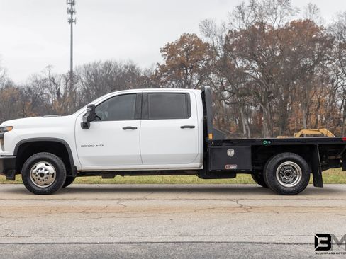Used 2021 Chevrolet Silverado 3500 W/T w/ WT Convenience Package image 4