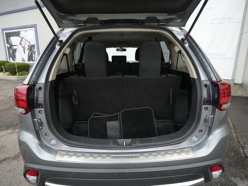 Used 2016 Mitsubishi Outlander SE AWD/4WD image 15