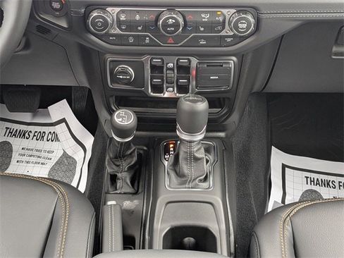 New 2025 Jeep Gladiator Sport w/ Premium Package image 18