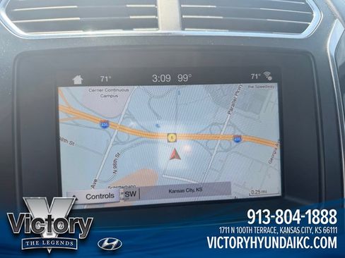 Used 2018 Ford Explorer Platinum AWD/4WD image 31