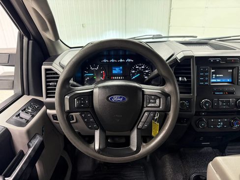 Used 2018 Ford F250 XL w/ Power Equipment Group AWD/4WD image 18