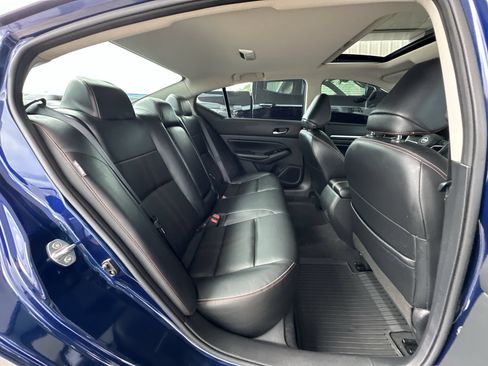 Used 2024 Nissan Altima 2.5 SR w/ SR Premium Package FWD image 26