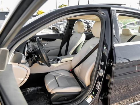 Used 2018 Mercedes-Benz C 300 Sedan image 37