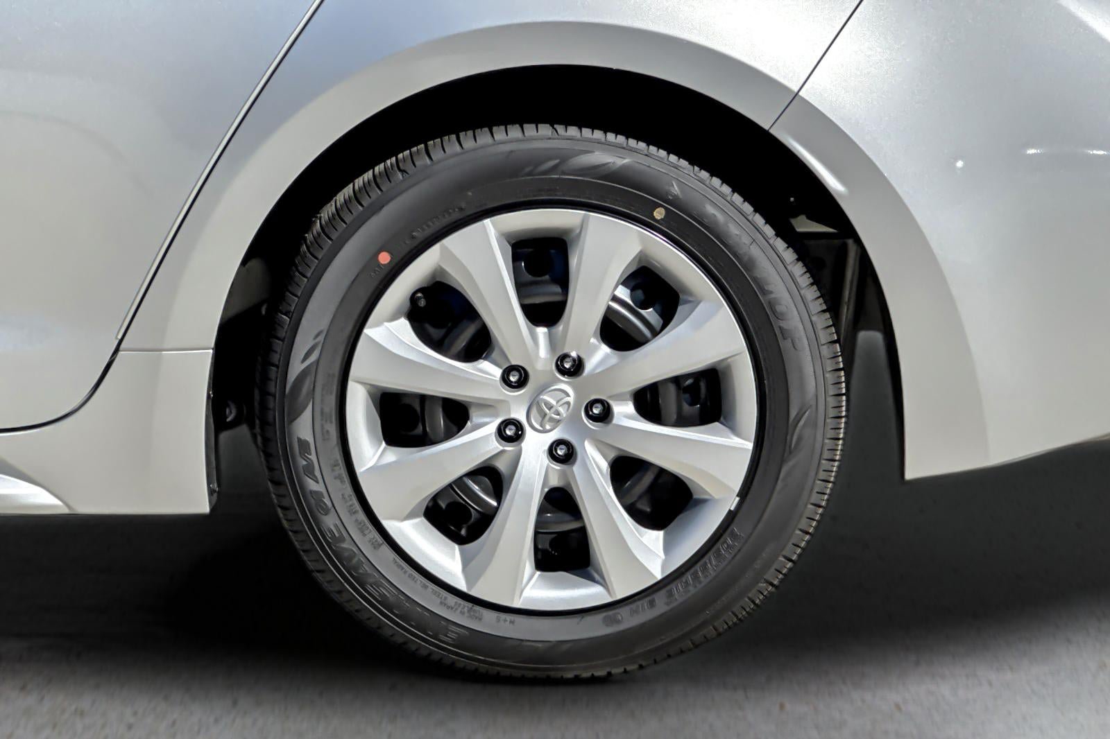 New 2027 Toyota Corolla LE FWD image 30