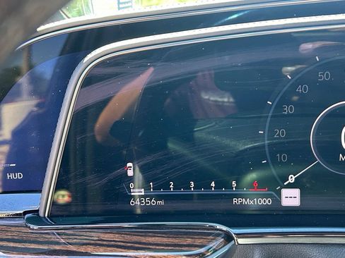 Used 2021 Cadillac Escalade Premium Luxury w/ Driver Assist Tech Package AWD/4WD image 17