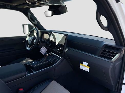 New 2026 Lexus GX 550 image 14