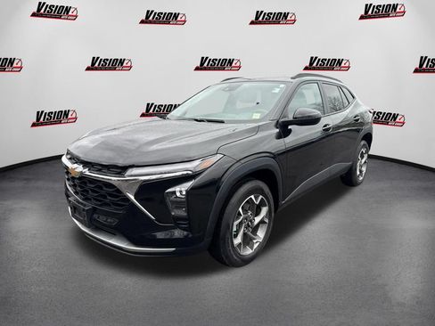 Used 2024 Chevrolet Trax LT FWD image 1